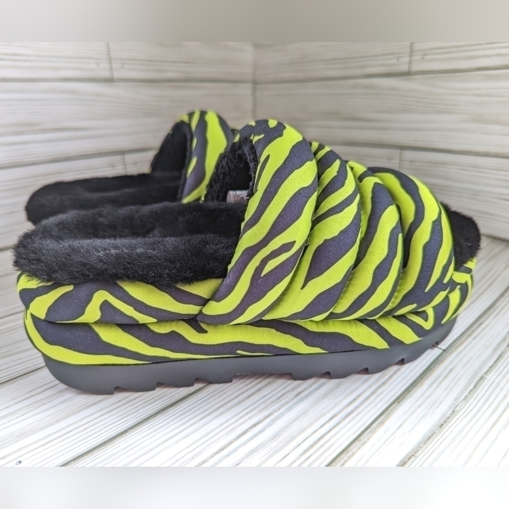 UGG Maxi Slides Tiger Print Key Lime Black Women's 5 - Picture 8 of 9